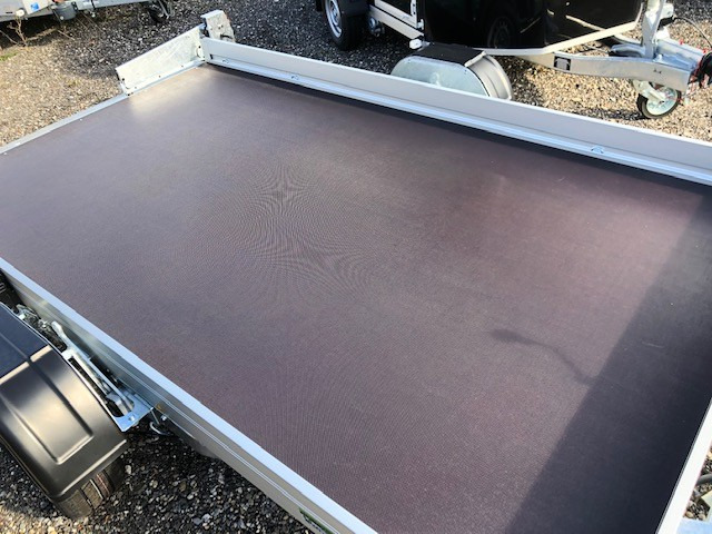 Humbaur Absenkanhänger HKT 153117 S, 3100 x 1765 x 150 mm, 1,5 to. - Remorca auto: Foto 5 Humbaur Absenkanhänger HKT 153117 S, 3100 x 1765 x 150 mm, 1,5 to. - Remorca auto: Foto 5