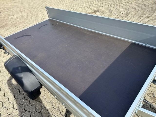 Humbaur HA 153015 mit KV, 1500 kg, 3030 x 1500 x 350 mm - Remorca auto: Foto 5 Humbaur HA 153015 mit KV, 1500 kg, 3030 x 1500 x 350 mm - Remorca auto: Foto 5