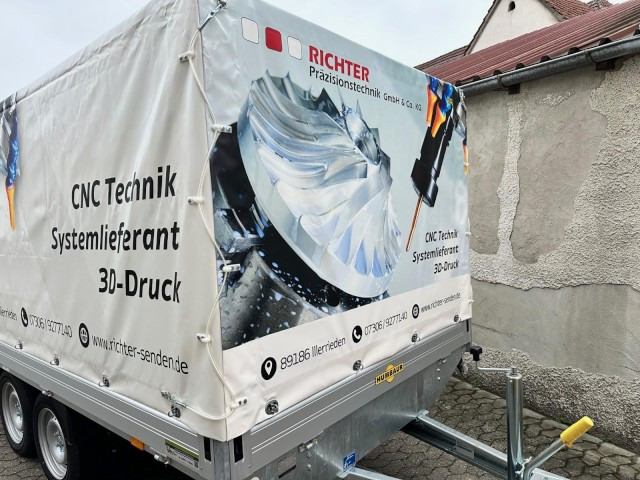 Humbaur Humbaur Plane mit Beschriftung im Digitaldruck - Remorca auto: Foto 2 Humbaur Humbaur Plane mit Beschriftung im Digitaldruck - Remorca auto: Foto 2