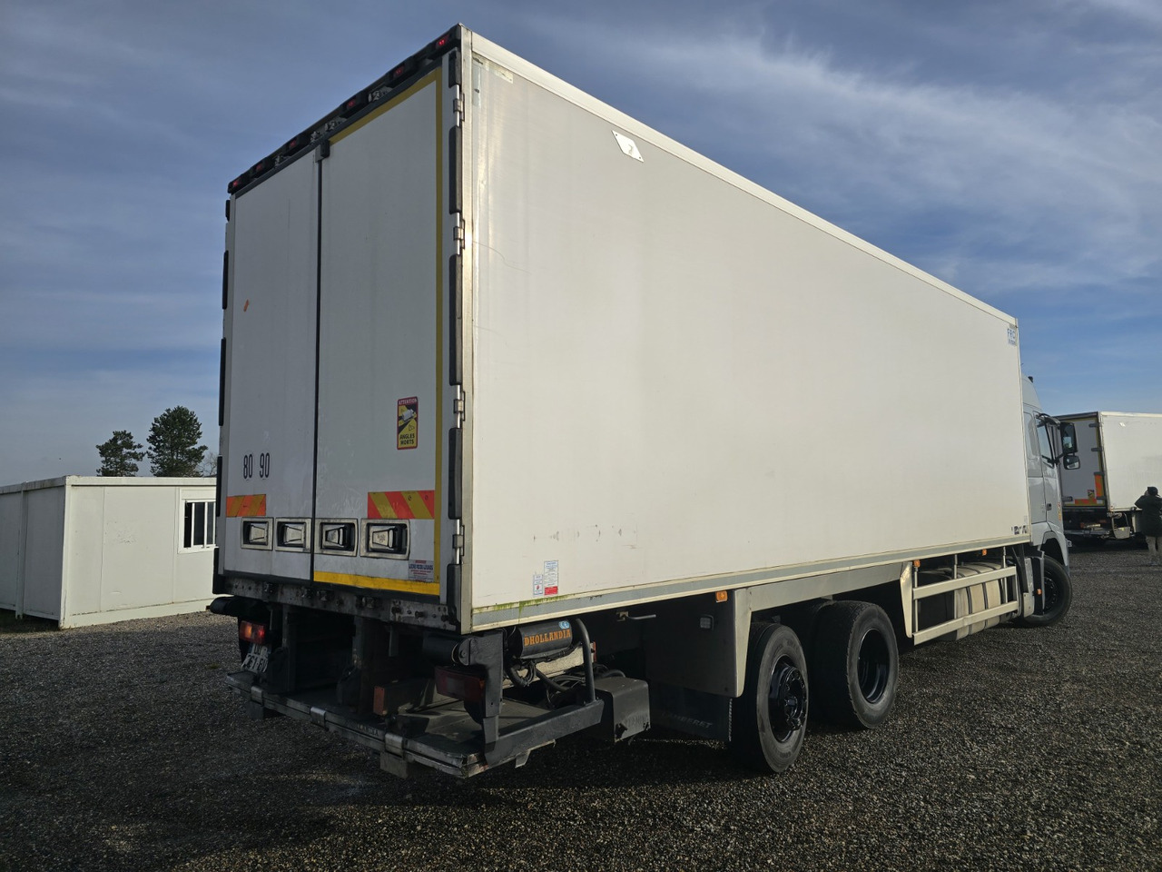 VOLVO FH500 - EEV - 6x2 - Steering Axle - Frigo - Meat Rail - Camion frigider: Foto 5 VOLVO FH500 - EEV - 6x2 - Steering Axle - Frigo - Meat Rail - Camion frigider: Foto 5