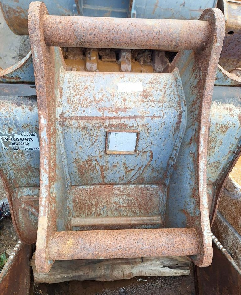 Digging bucket 800 mm Volvo S60 - Cupă excavator: Foto 2 Digging bucket 800 mm Volvo S60 - Cupă excavator: Foto 2