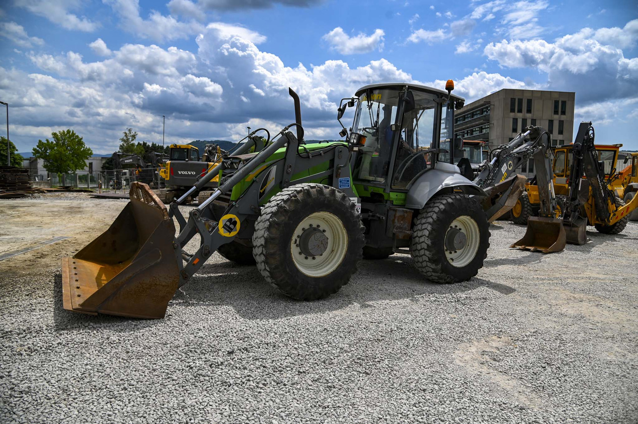 Lännen 8600E - Buldoexcavator: Foto 2 Lännen 8600E - Buldoexcavator: Foto 2