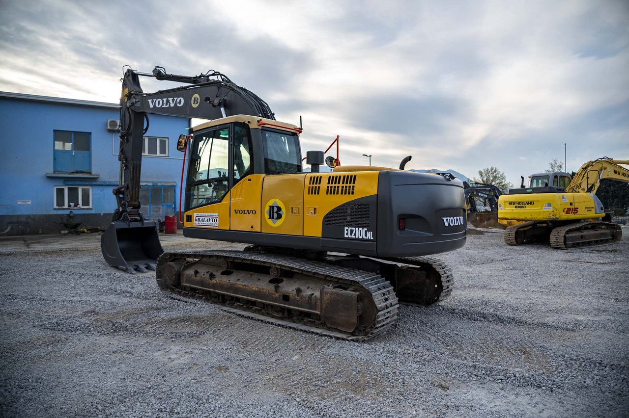 VOLVO EC210CNL - Excavator pe şenile: Foto 4 VOLVO EC210CNL - Excavator pe şenile: Foto 4
