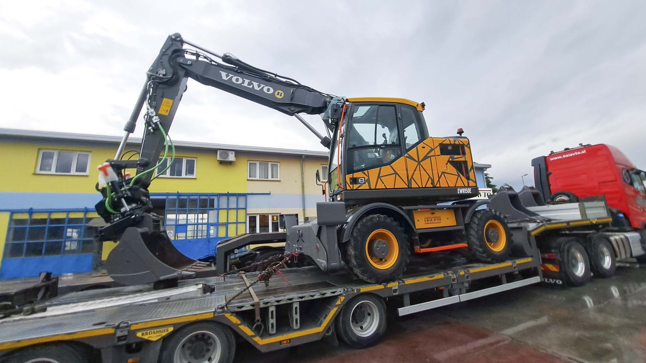 VOLVO EWR150E - Excavator pe roţi: Foto 2 VOLVO EWR150E - Excavator pe roţi: Foto 2