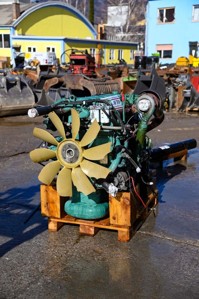 Volvo TD103KAE 15003091 Volvo EC390, EC340 - Motor pentru Excavator: Foto 4 Volvo TD103KAE 15003091 Volvo EC390, EC340 - Motor pentru Excavator: Foto 4