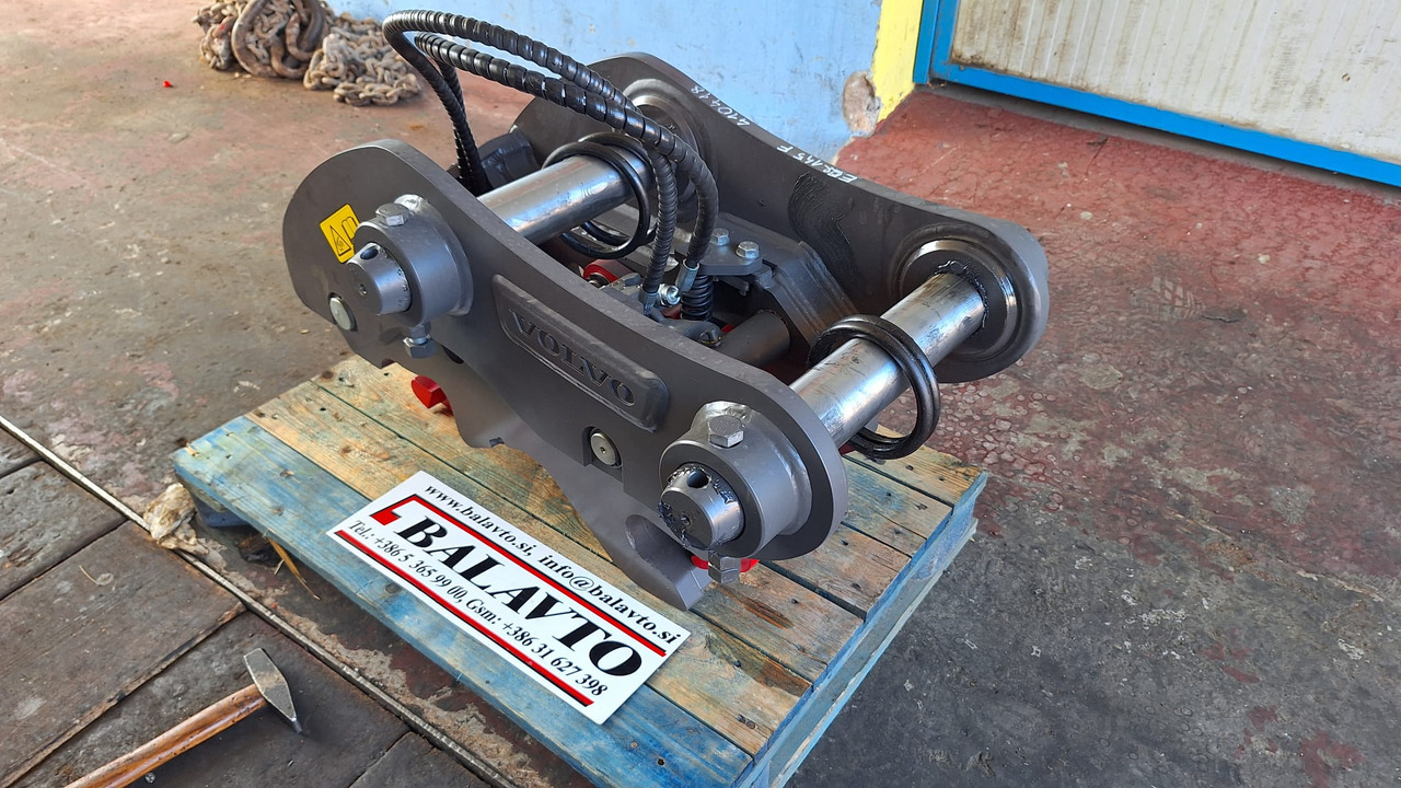 Volvo hydraulic quick coupler UNI65 - Cuplare rapidă pentru Excavator: Foto 5 Volvo hydraulic quick coupler UNI65 - Cuplare rapidă pentru Excavator: Foto 5