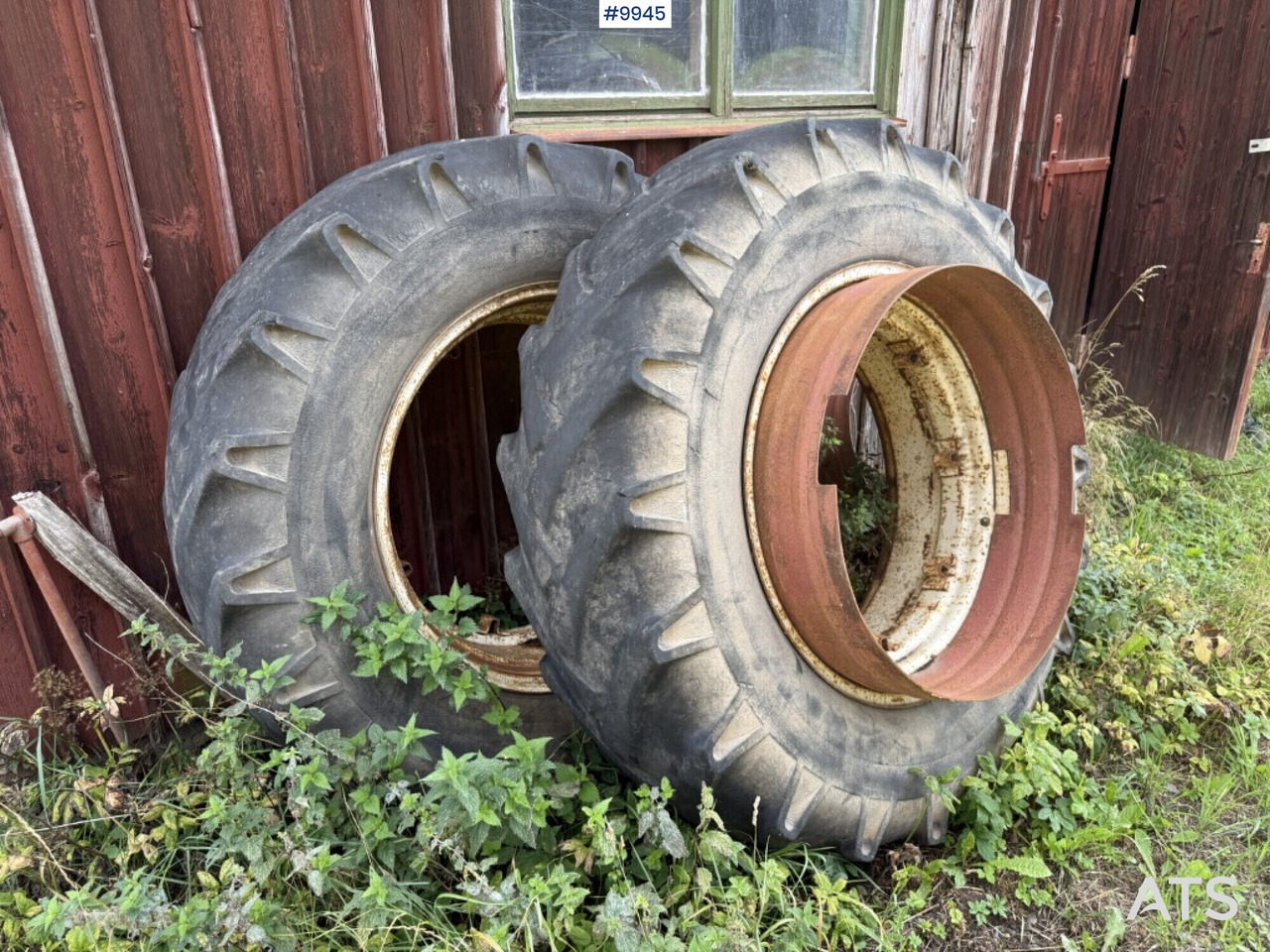 2 tractor tires with rims and rings - Roată completă pentru Tractor agricol: Foto 1 2 tractor tires with rims and rings - Roată completă pentru Tractor agricol: Foto 1