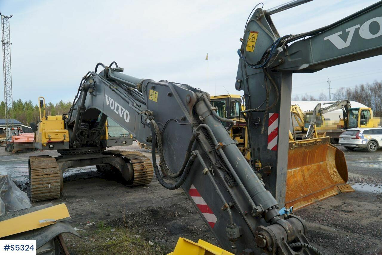 EXCAVATOR Volvo EC460BLC WITH BUCKET - Excavator: Foto 4 EXCAVATOR Volvo EC460BLC WITH BUCKET - Excavator: Foto 4