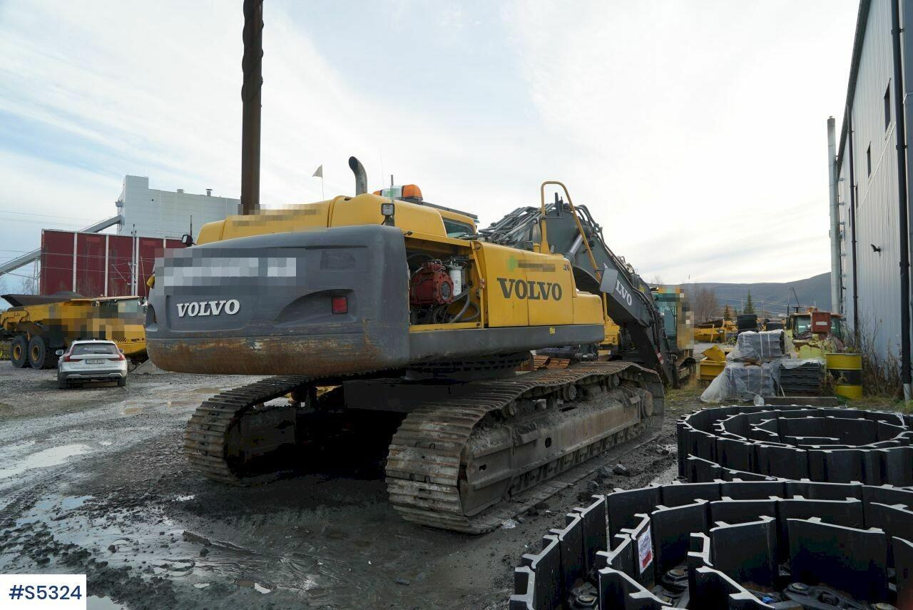 EXCAVATOR Volvo EC460BLC WITH BUCKET - Excavator: Foto 3 EXCAVATOR Volvo EC460BLC WITH BUCKET - Excavator: Foto 3