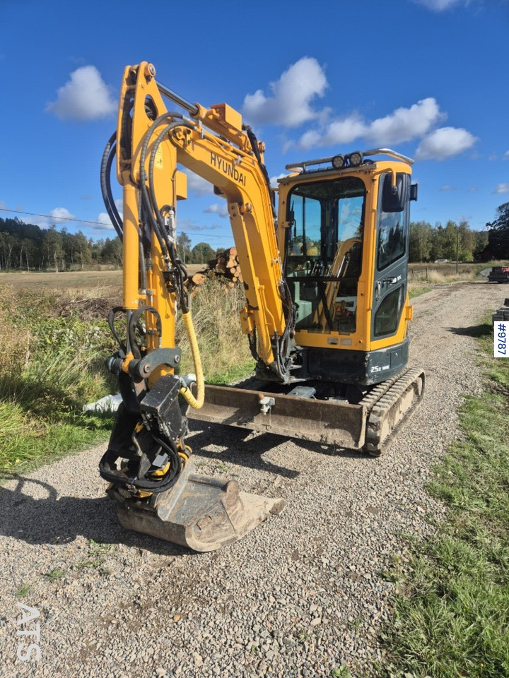 Hyundai 25Z-9AK mini excavator with tiltrotator and attachments - Mini excavator: Foto 2 Hyundai 25Z-9AK mini excavator with tiltrotator and attachments - Mini excavator: Foto 2