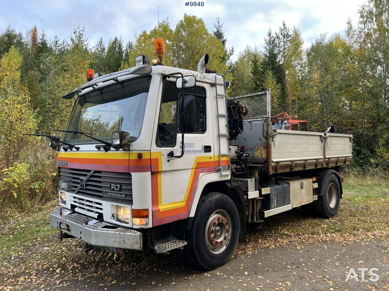 VOLVO FL7 4X2 Crane truck/Dump truck with Hiab071 crane - Camion basculantă, Camion cu macara: Foto 1 VOLVO FL7 4X2 Crane truck/Dump truck with Hiab071 crane - Camion basculantă, Camion cu macara: Foto 1