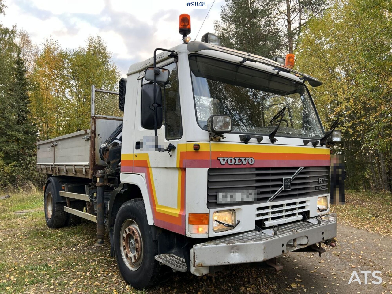 VOLVO FL7 4X2 Crane truck/Dump truck with Hiab071 crane - Camion basculantă, Camion cu macara: Foto 2 VOLVO FL7 4X2 Crane truck/Dump truck with Hiab071 crane - Camion basculantă, Camion cu macara: Foto 2