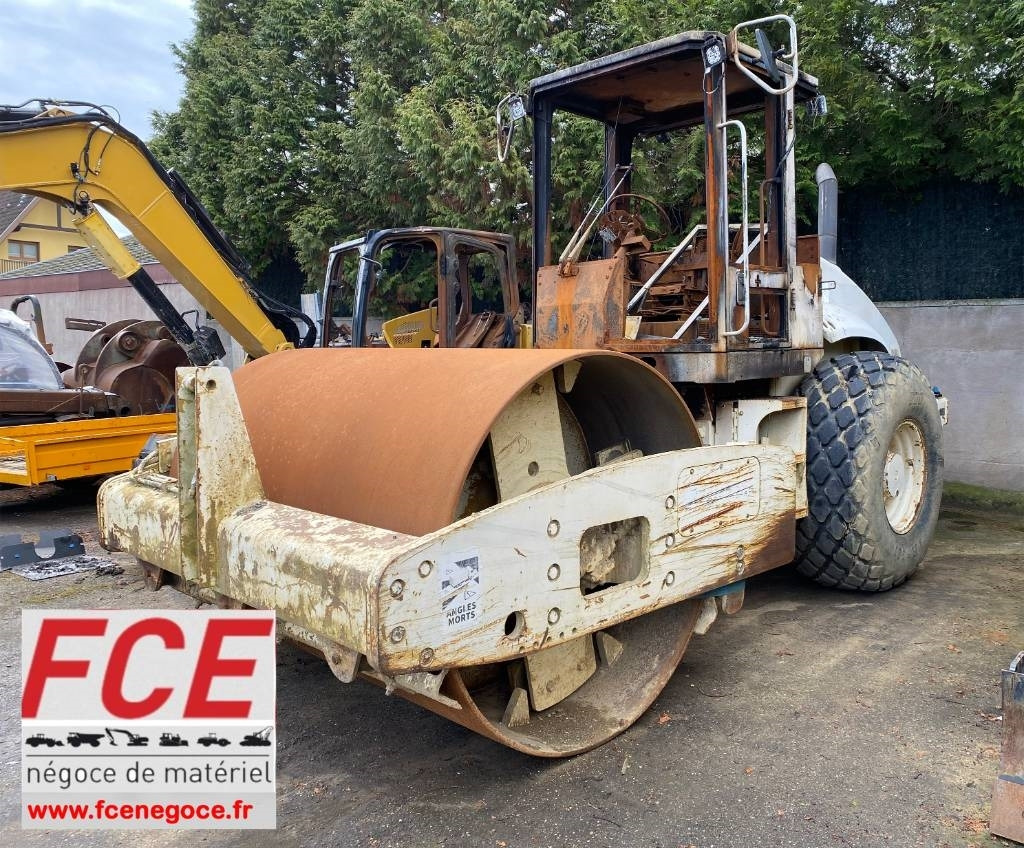 CAT CS-563E Origine Française /Certificat CE endommagé - Compactor: Foto 1 CAT CS-563E Origine Française /Certificat CE endommagé - Compactor: Foto 1