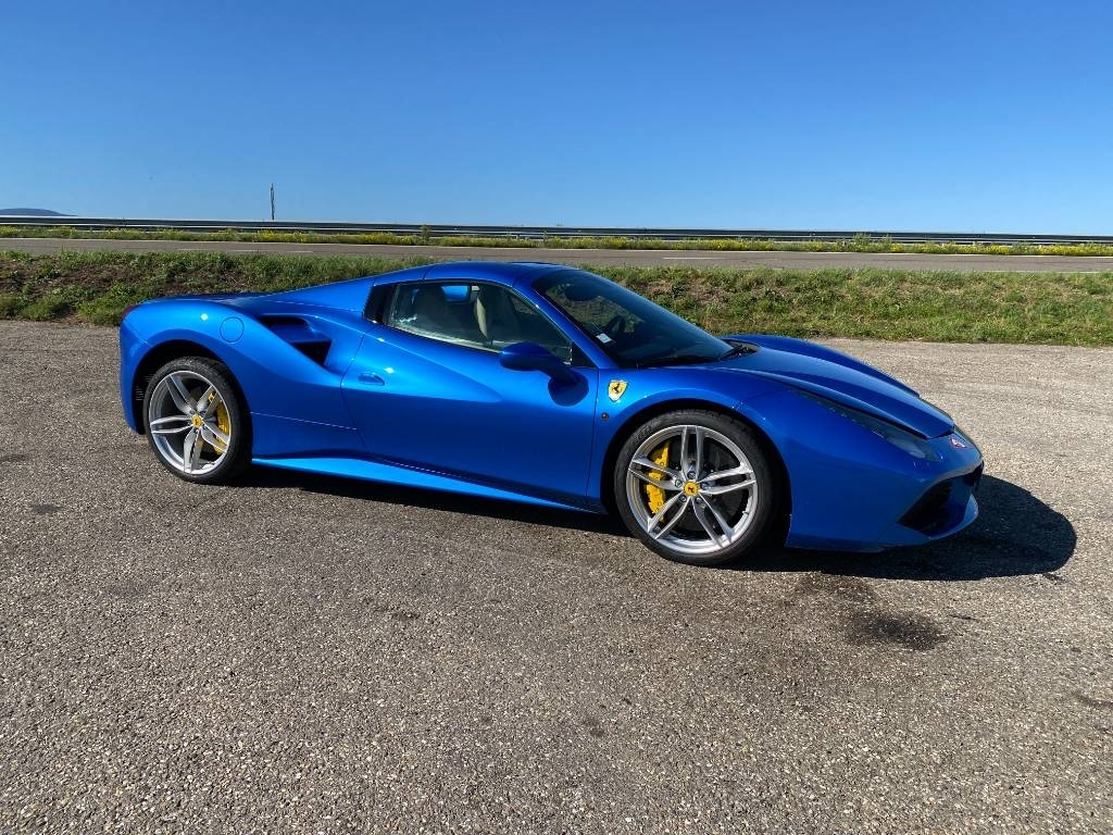 Ferrari 488 SPIDER -Carte Grise Française endommagé - Automobil: Foto 4 Ferrari 488 SPIDER -Carte Grise Française endommagé - Automobil: Foto 4
