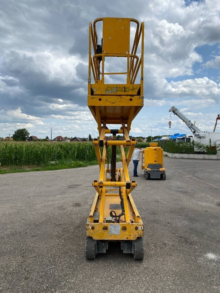 Haulotte Compact 8 - Platforma foarfeca: Foto 5 Haulotte Compact 8 - Platforma foarfeca: Foto 5