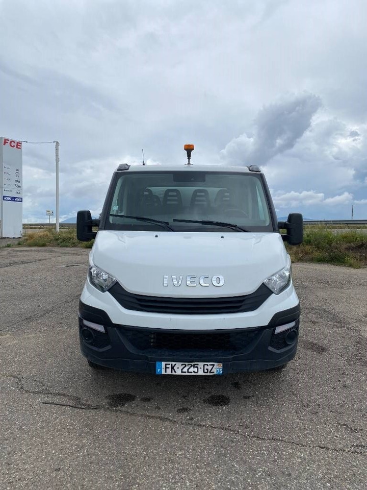 Iveco DAILY 35-140 C14 2.3D/140 / JPM VULCAIN endommagé - Autoutilitară basculantă, Autoutilitară cabină dublă: Foto 3 Iveco DAILY 35-140 C14 2.3D/140 / JPM VULCAIN endommagé - Autoutilitară basculantă, Autoutilitară cabină dublă: Foto 3