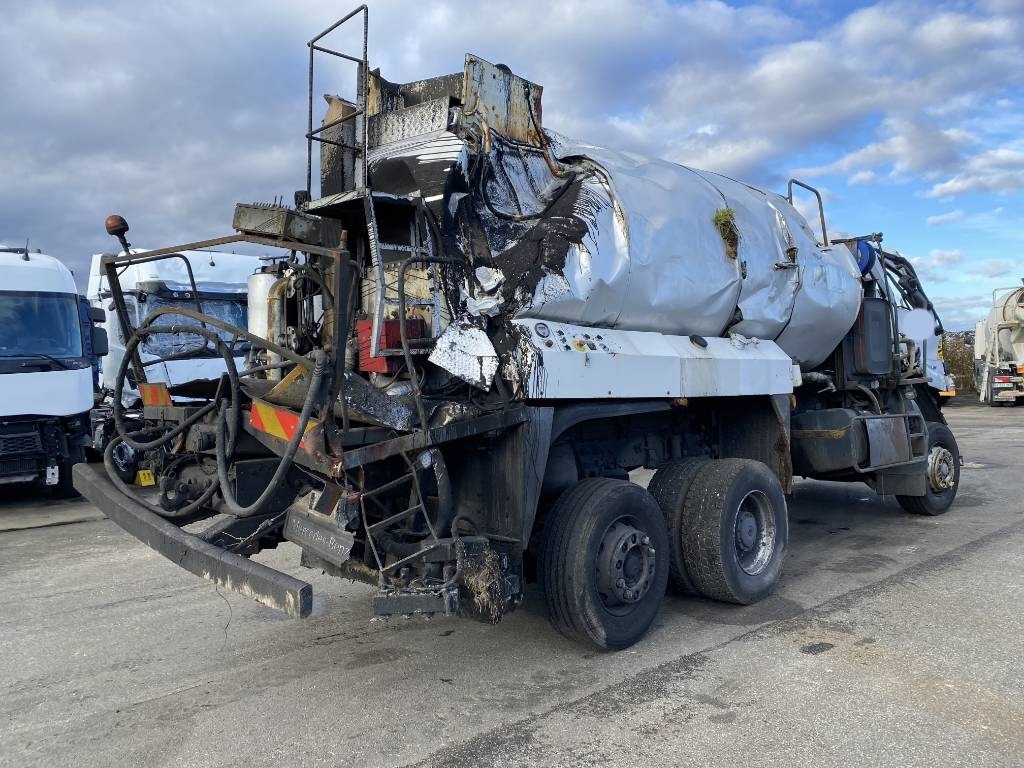 Mercedes-Benz ACTROS Mp2 2536/6x2 BVM -ACMAR CRAON Z12341 - Gudronator: Foto 4 Mercedes-Benz ACTROS Mp2 2536/6x2 BVM -ACMAR CRAON Z12341 - Gudronator: Foto 4