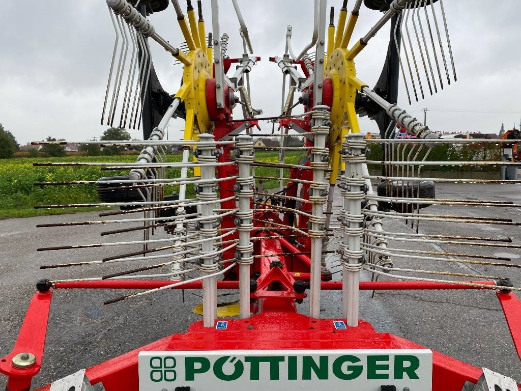 Maşină de întors fânul Pöttinger TOP 762C-Classic / Carte Grise Française endommagé: Foto 28 Maşină de întors fânul Pöttinger TOP 762C-Classic / Carte Grise Française endommagé: Foto 28