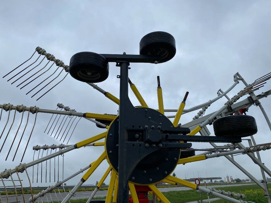 Maşină de întors fânul Pöttinger TOP 762C-Classic / Carte Grise Française endommagé: Foto 33 Maşină de întors fânul Pöttinger TOP 762C-Classic / Carte Grise Française endommagé: Foto 33