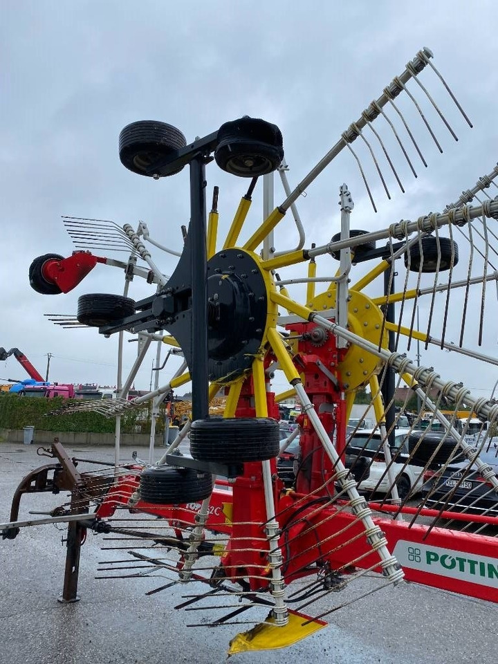 Maşină de întors fânul Pöttinger TOP 762C-Classic / Carte Grise Française endommagé: Foto 23 Maşină de întors fânul Pöttinger TOP 762C-Classic / Carte Grise Française endommagé: Foto 23