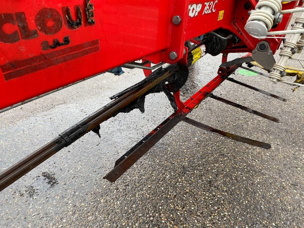 Maşină de întors fânul Pöttinger TOP 762C-Classic / Carte Grise Française endommagé: Foto 14 Maşină de întors fânul Pöttinger TOP 762C-Classic / Carte Grise Française endommagé: Foto 14