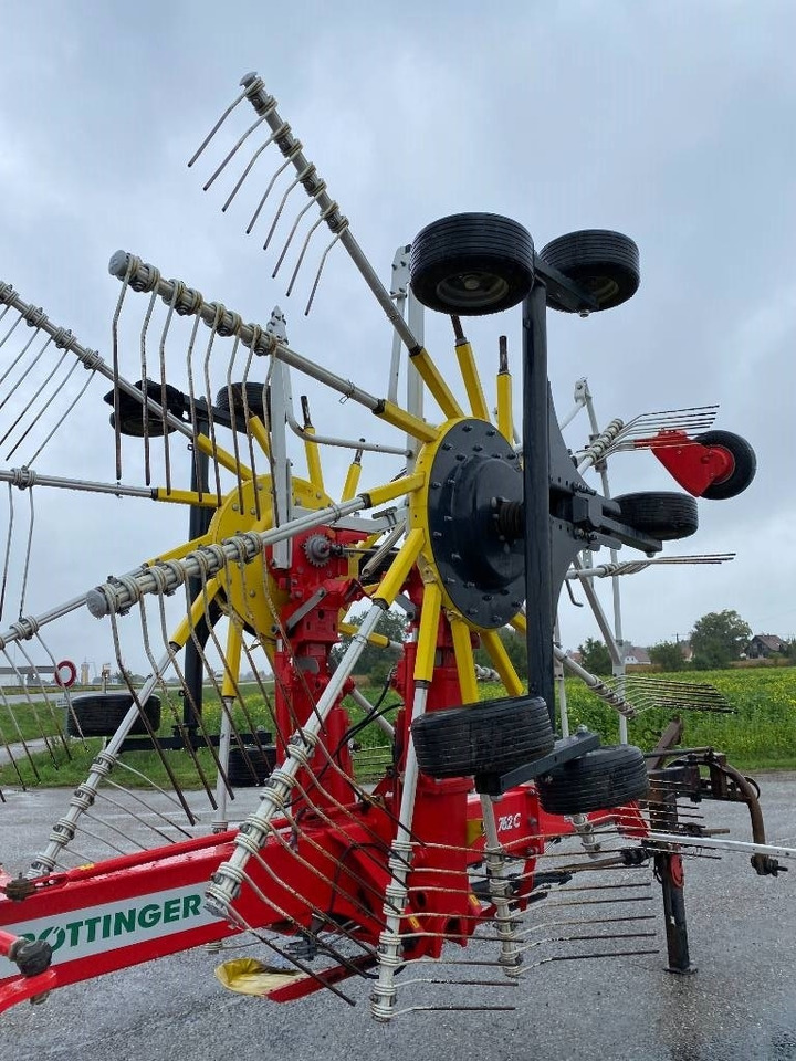 Maşină de întors fânul Pöttinger TOP 762C-Classic / Carte Grise Française endommagé: Foto 32 Maşină de întors fânul Pöttinger TOP 762C-Classic / Carte Grise Française endommagé: Foto 32