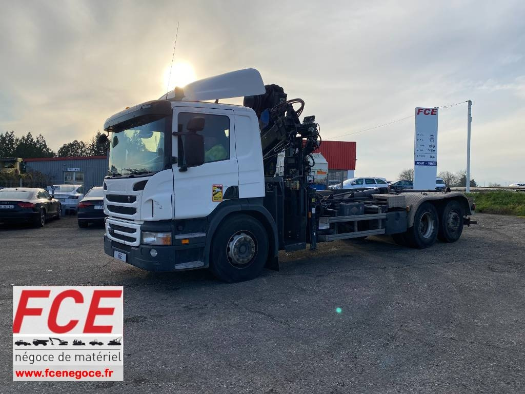 Scania P360/HYVALIFT/HIAB 144B a réparer - Camion cu cârlig: Foto 1 Scania P360/HYVALIFT/HIAB 144B a réparer - Camion cu cârlig: Foto 1