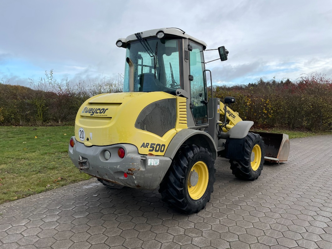 Atlas AR500 - Încărcător frontal pe pneuri: Foto 2 Atlas AR500 - Încărcător frontal pe pneuri: Foto 2