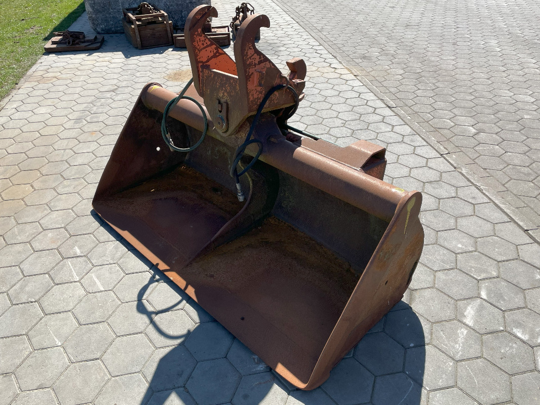 UNIVERSALLÖFFEL 2.000 MM - Cupă: Foto 1 UNIVERSALLÖFFEL 2.000 MM - Cupă: Foto 1