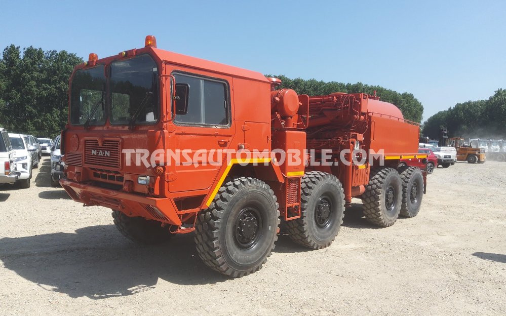 Man KAT 1 8x8 12.7L TURBO DIESEL GRUE 7 tonnes ATLAS KM4300 M5 + CITERNE CARBURANT mobile 3.500 litres - EXPORT OUT EU - Camion cisternă, Camion cu macara: Foto 1 Man KAT 1 8x8 12.7L TURBO DIESEL GRUE 7 tonnes ATLAS KM4300 M5 + CITERNE CARBURANT mobile 3.500 litres - EXPORT OUT EU - Camion cisternă, Camion cu macara: Foto 1