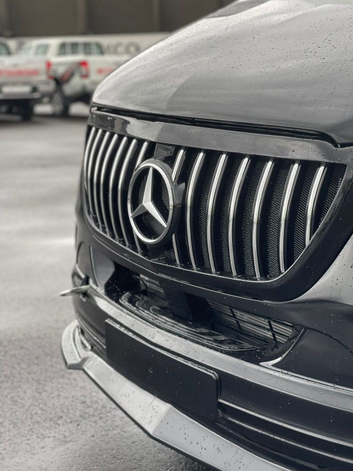 Mercedes Sprinter 519 CDI 2.2L Diesel Automatic VIP - Microbuz, Transport persoane: Foto 5 Mercedes Sprinter 519 CDI 2.2L Diesel Automatic VIP - Microbuz, Transport persoane: Foto 5