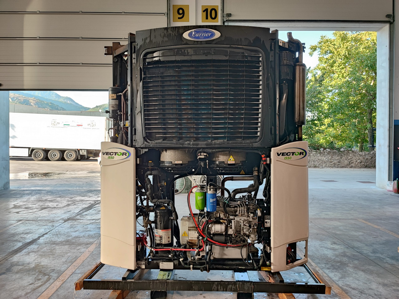 Motore Frigo Carrier Vector 1550 - Agregat frigorific: Foto 1 Motore Frigo Carrier Vector 1550 - Agregat frigorific: Foto 1