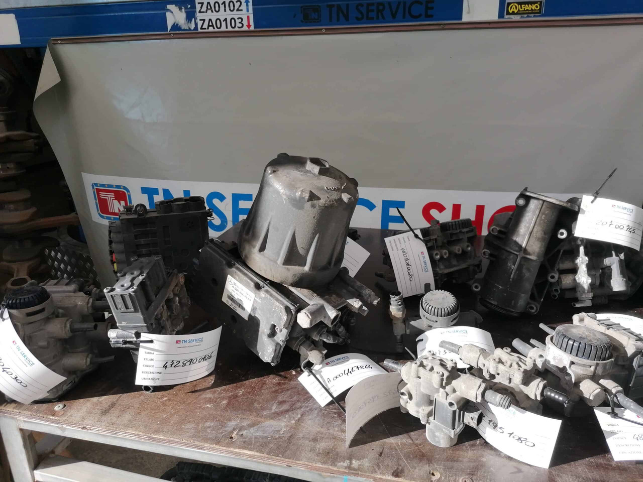 Valvole Pneumatiche - Supapă frână pentru Camion: Foto 1 Valvole Pneumatiche - Supapă frână pentru Camion: Foto 1