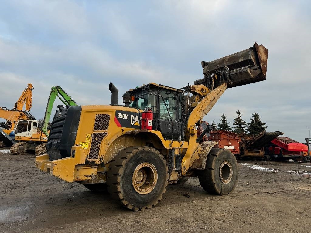 CAT 950M HighLift - Încărcător frontal pe pneuri: Foto 3 CAT 950M HighLift - Încărcător frontal pe pneuri: Foto 3