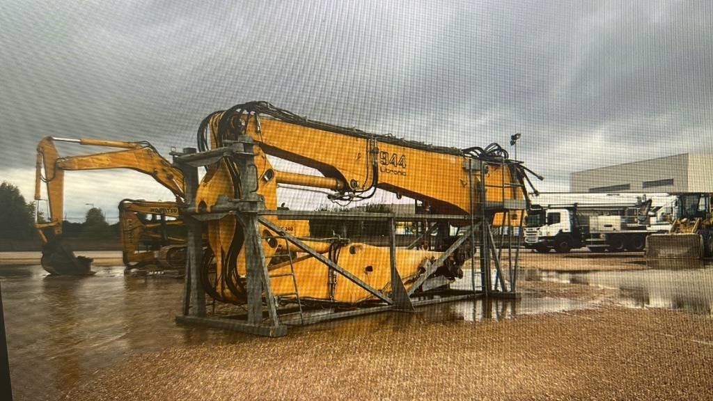 Liebherr R944B UH-HD 2 Arms - Excavator pentru demolări: Foto 2 Liebherr R944B UH-HD 2 Arms - Excavator pentru demolări: Foto 2