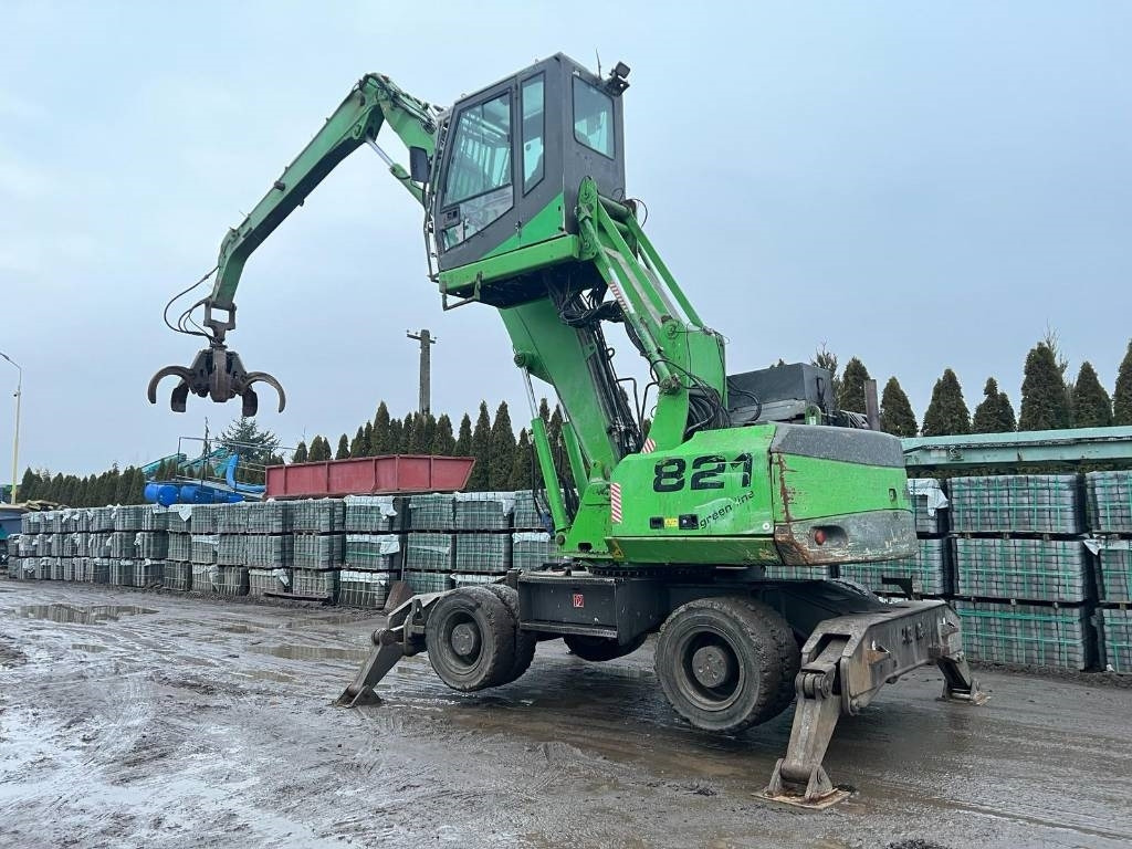 Sennebogen 821 - Excavator pentru manipulare de materiale: Foto 4 Sennebogen 821 - Excavator pentru manipulare de materiale: Foto 4