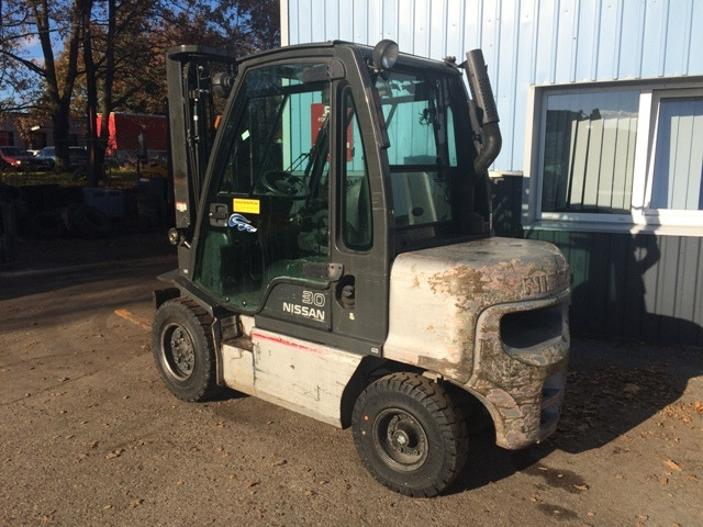 NISSAN DX 30 - Stivuitor diesel: Foto 2 NISSAN DX 30 - Stivuitor diesel: Foto 2