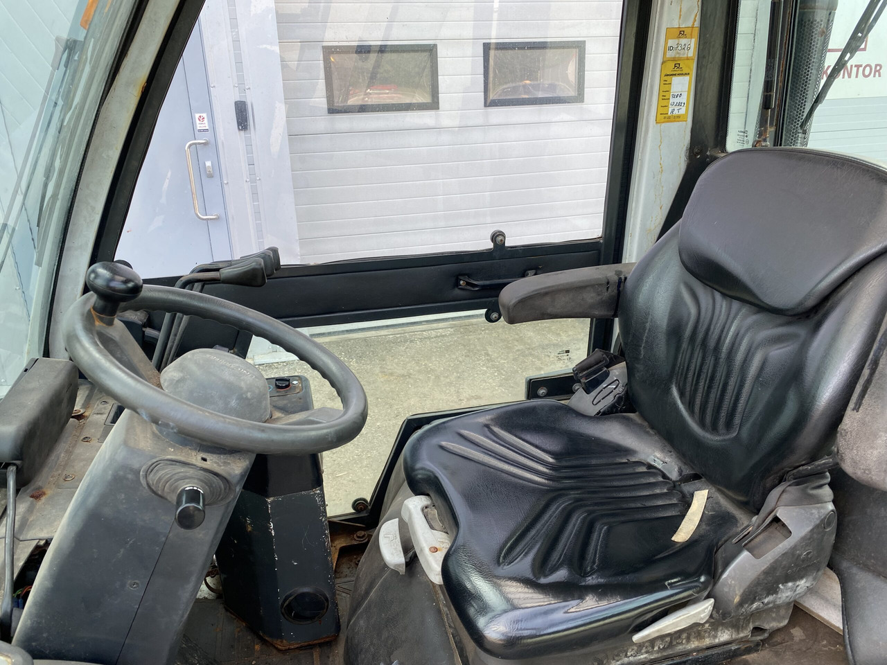 Unicarriers Y1D1A18Q - Stivuitor diesel: Foto 5 Unicarriers Y1D1A18Q - Stivuitor diesel: Foto 5