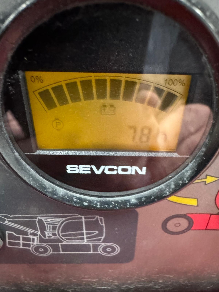 MANITOU AETJ 170 - Nacela articulata: Foto 5 MANITOU AETJ 170 - Nacela articulata: Foto 5