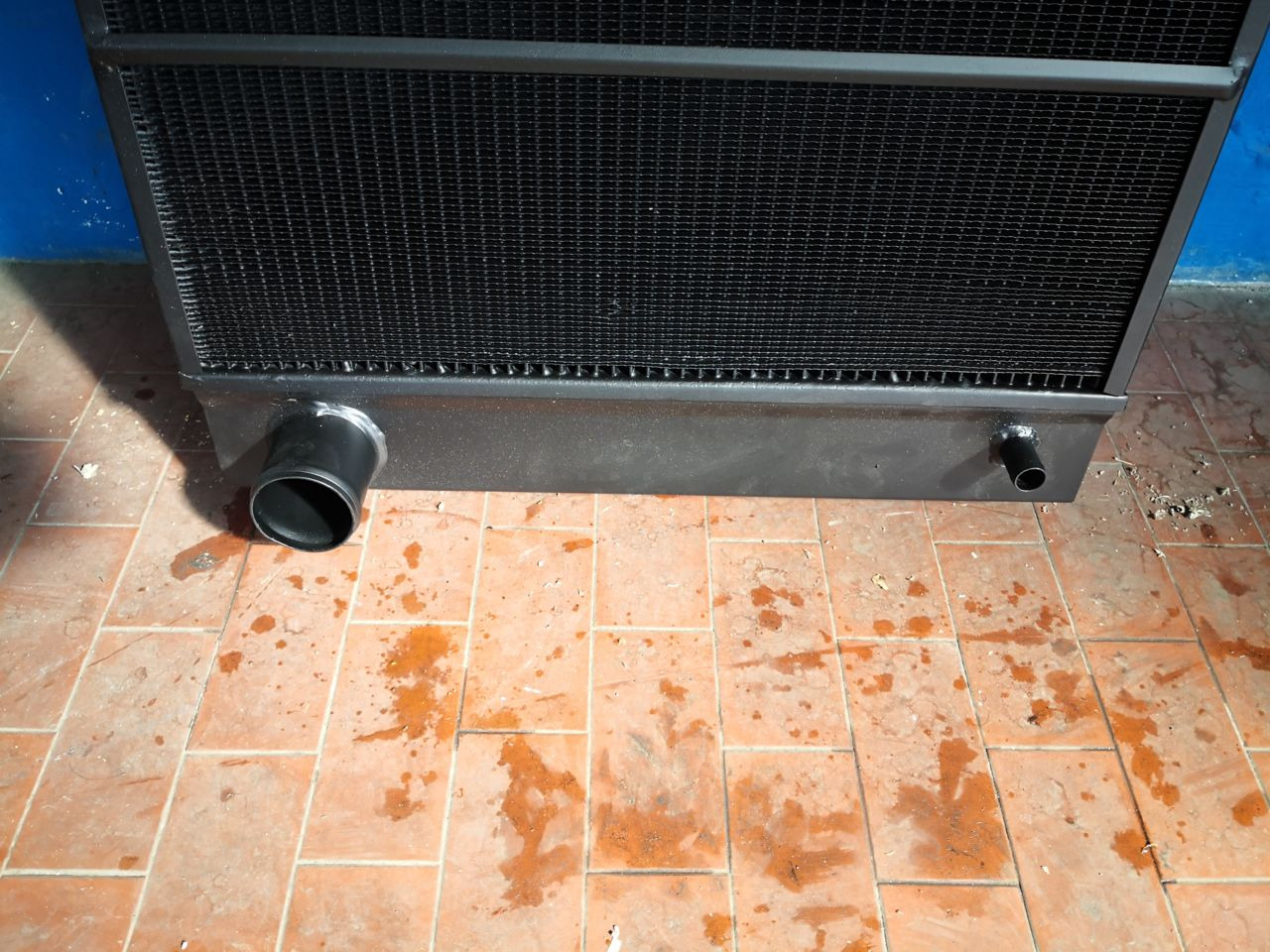 RADIATORE KOMATSU D65EX-15EO - Radiator: Foto 5 RADIATORE KOMATSU D65EX-15EO - Radiator: Foto 5