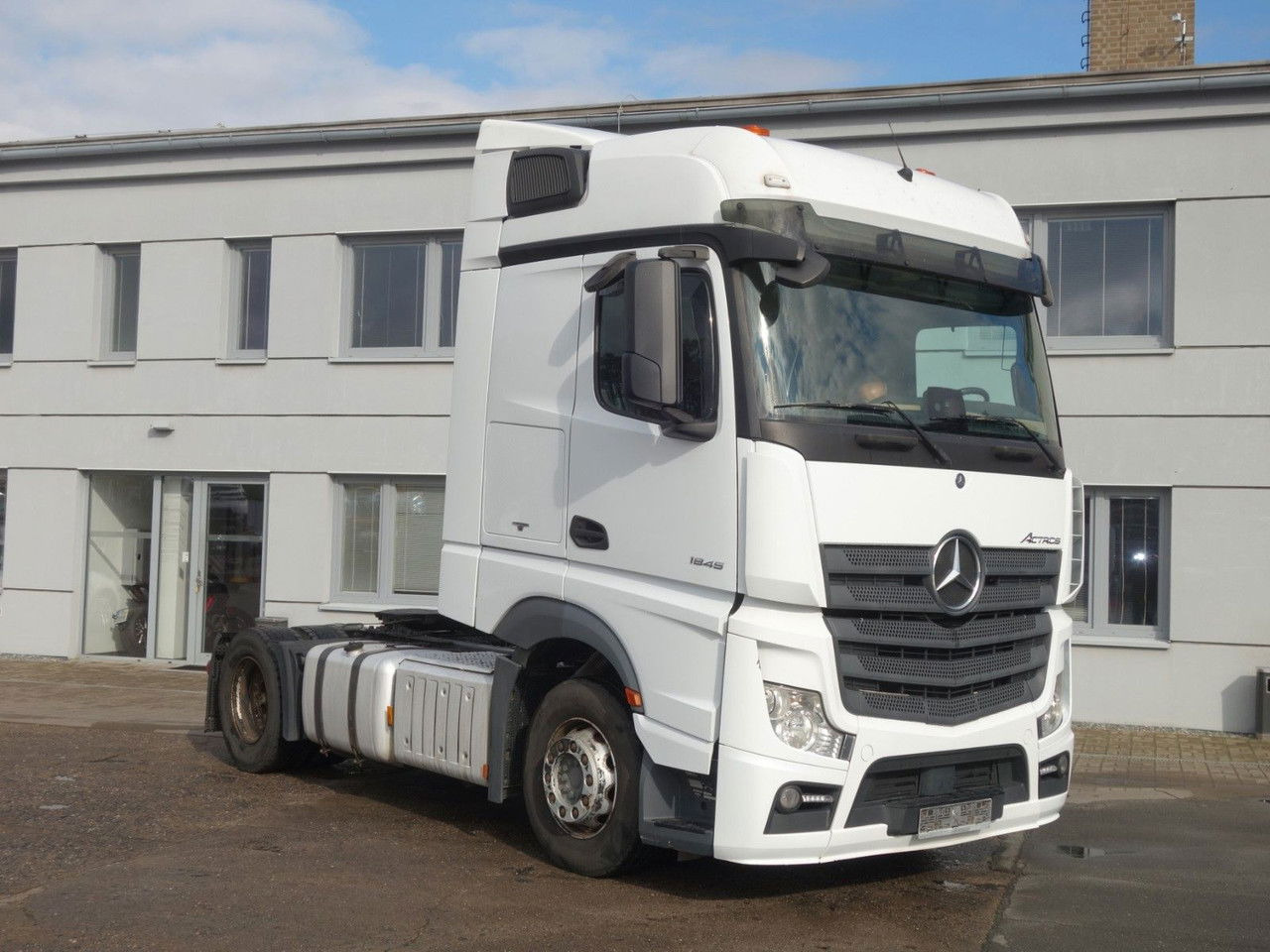 Mercedes-Benz Actros 1845 LS SD, Giga Space - Cap tractor: Foto 2 Mercedes-Benz Actros 1845 LS SD, Giga Space - Cap tractor: Foto 2