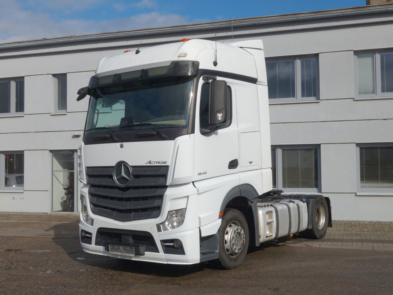 Mercedes-Benz Actros 1845 LS SD, Giga Space - Cap tractor: Foto 1 Mercedes-Benz Actros 1845 LS SD, Giga Space - Cap tractor: Foto 1