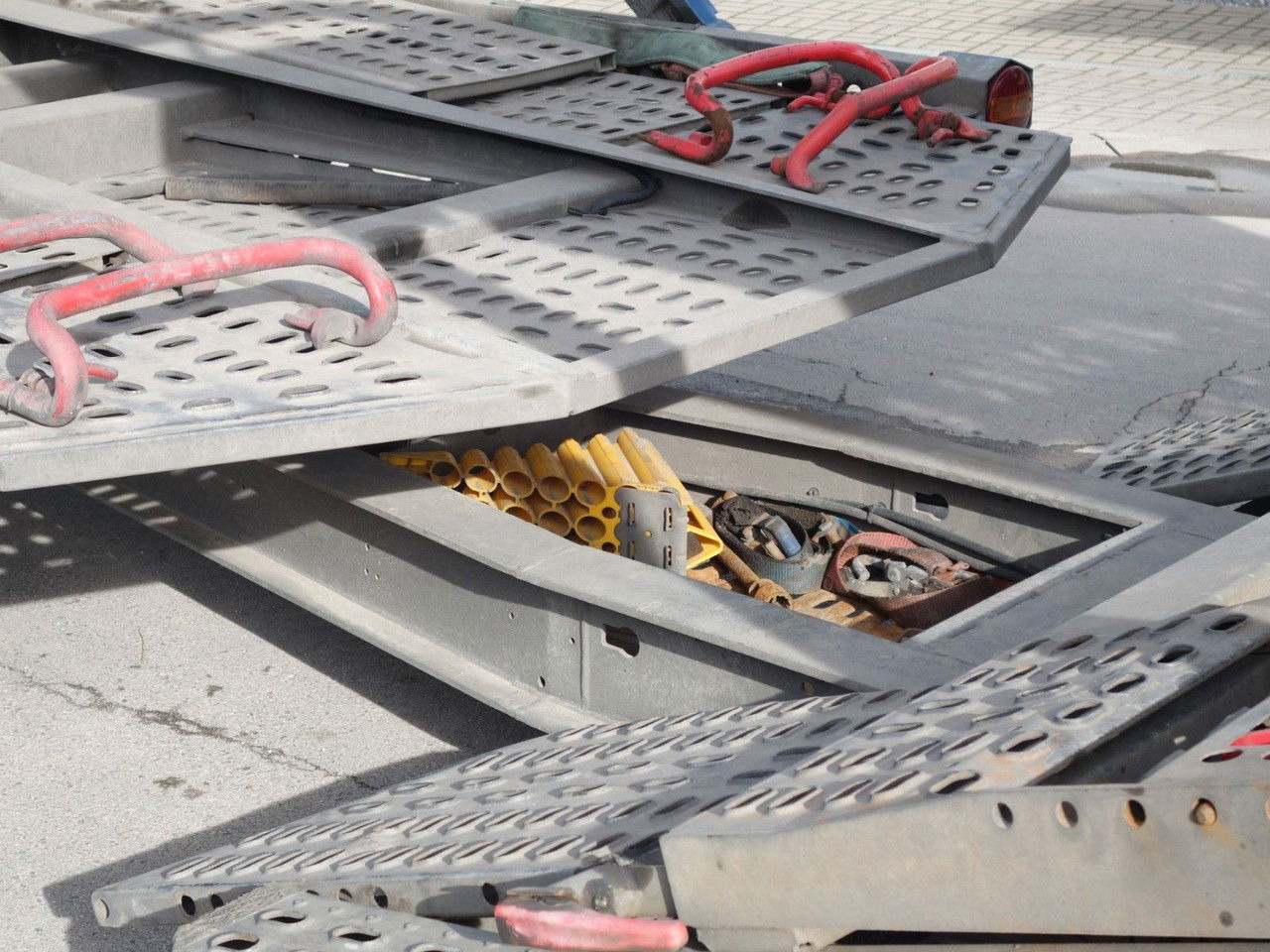 Mercedes-Benz Actros 1843 mit Kässbohrer Supertrans/Supertrans în leasing Mercedes-Benz Actros 1843 mit Kässbohrer Supertrans/Supertrans: Foto 10 Mercedes-Benz Actros 1843 mit Kässbohrer Supertrans/Supertrans în leasing Mercedes-Benz Actros 1843 mit Kässbohrer Supertrans/Supertrans: Foto 10