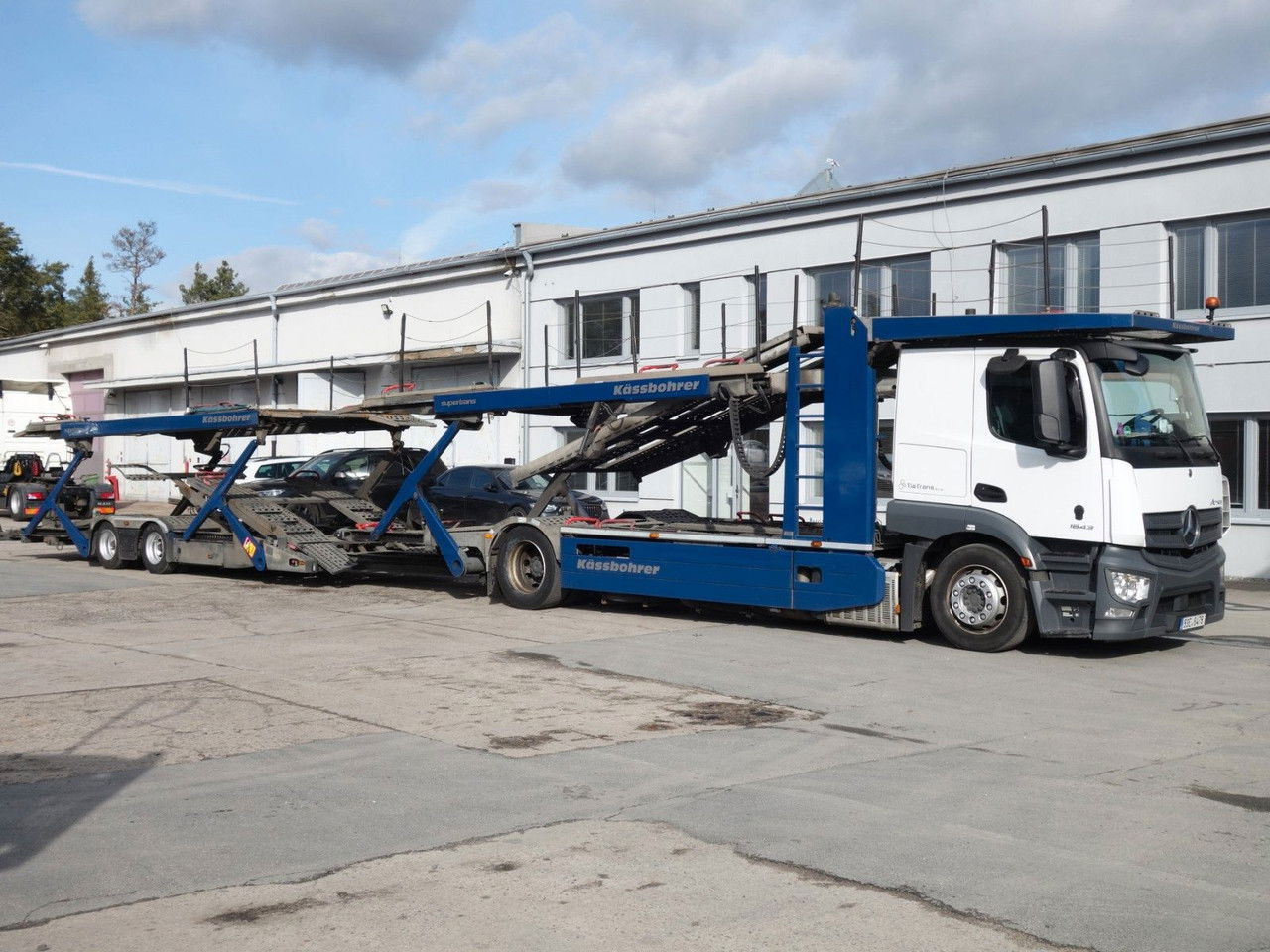 Mercedes-Benz Actros 1843 mit Kässbohrer Supertrans/Supertrans - Camion transport auto: Foto 2 Mercedes-Benz Actros 1843 mit Kässbohrer Supertrans/Supertrans - Camion transport auto: Foto 2