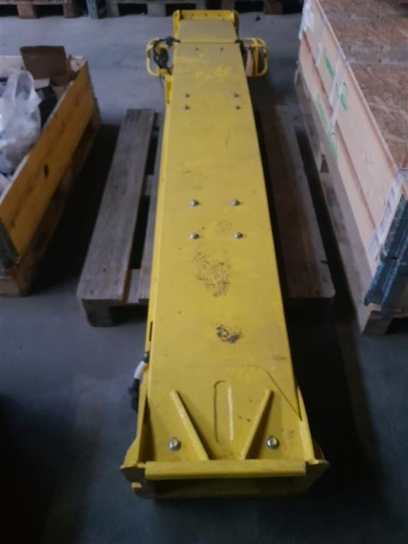 John Deere 8400 Tud - Utilaje pentru maşină de recoltat furaj: Foto 2 John Deere 8400 Tud - Utilaje pentru maşină de recoltat furaj: Foto 2