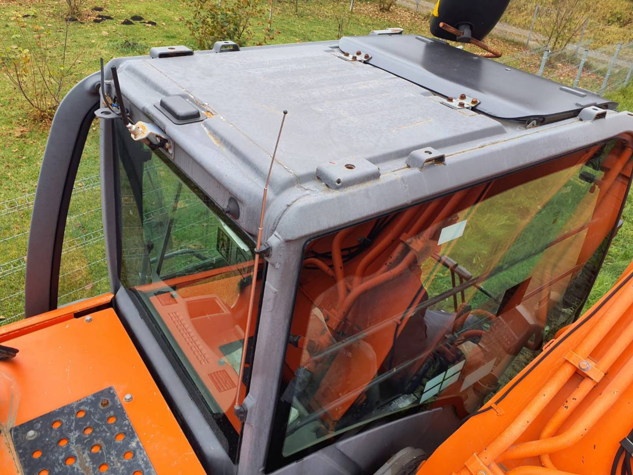 HITACHI ZX280LCN-3 - Excavator pe şenile: Foto 1 HITACHI ZX280LCN-3 - Excavator pe şenile: Foto 1