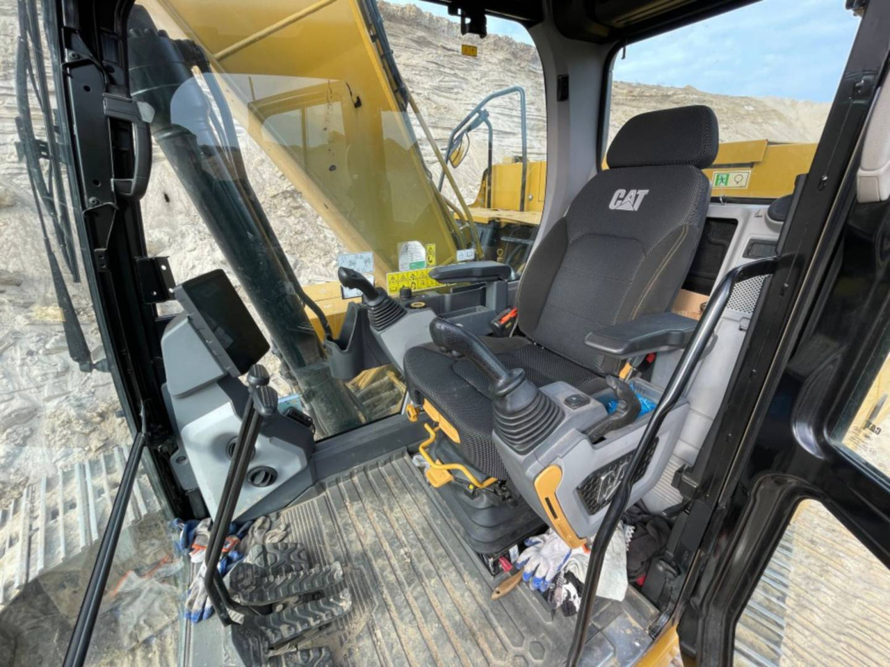 CAT 320 - Excavator pe şenile: Foto 5 CAT 320 - Excavator pe şenile: Foto 5