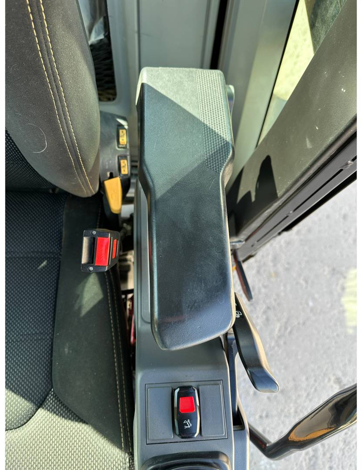 Excavator pe şenile CAT 323: Foto 18 Excavator pe şenile CAT 323: Foto 18