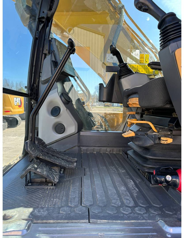 Excavator pe şenile CAT 323: Foto 14 Excavator pe şenile CAT 323: Foto 14