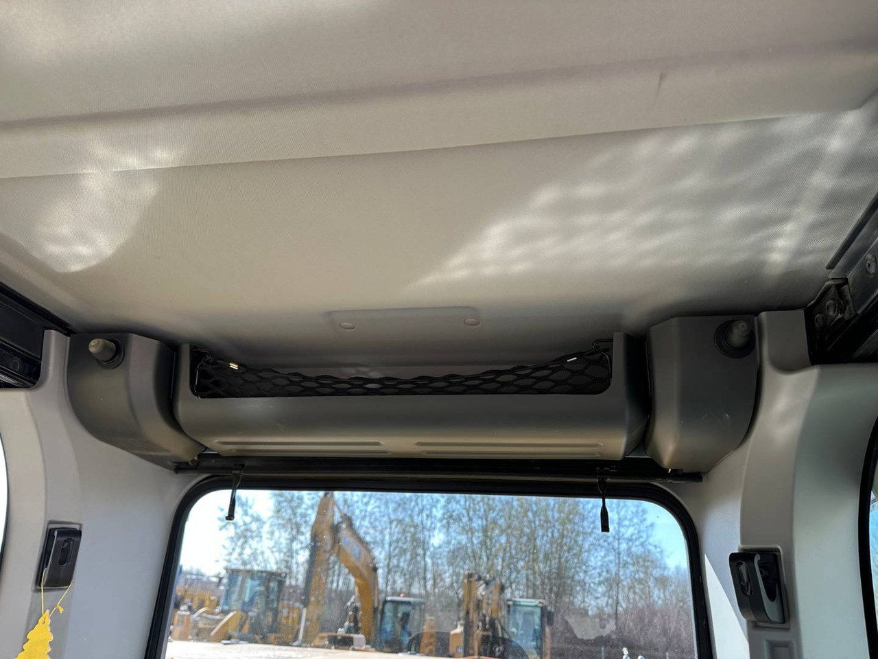 Excavator pe şenile CAT 323: Foto 13 Excavator pe şenile CAT 323: Foto 13